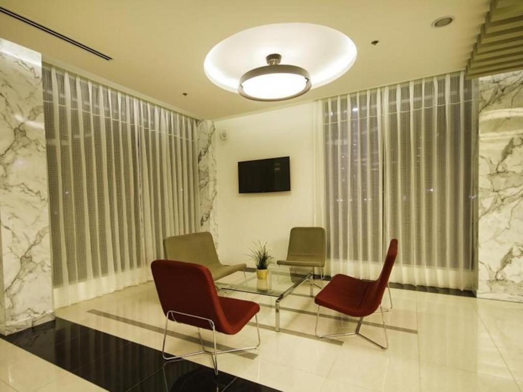 Hotel Holly 3*
