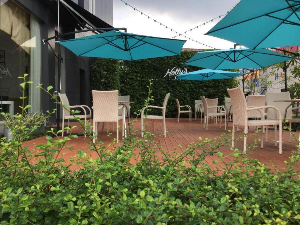 Hotel Holly Yangon